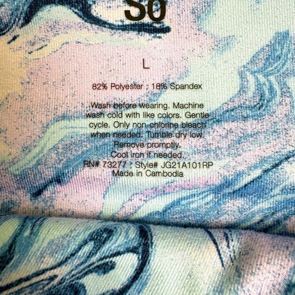 ⭐️SO Marbled Blue 3/4 length Leggings - Picture 5 of 5